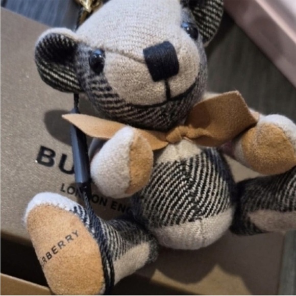 Burberry Keychain - Picture 7 of 8